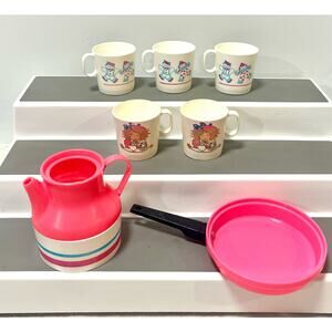 Vintage Chilton play dishes gingerbread man & doll